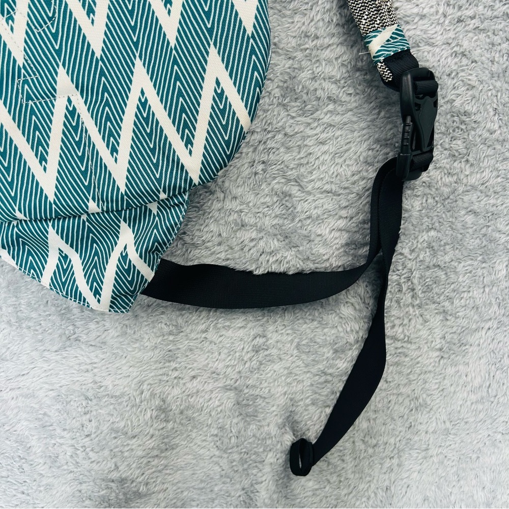 Kavu Chevron Rope Sling Bag Blue and Cream Organization Storage Pockets - Picture 13 of 15